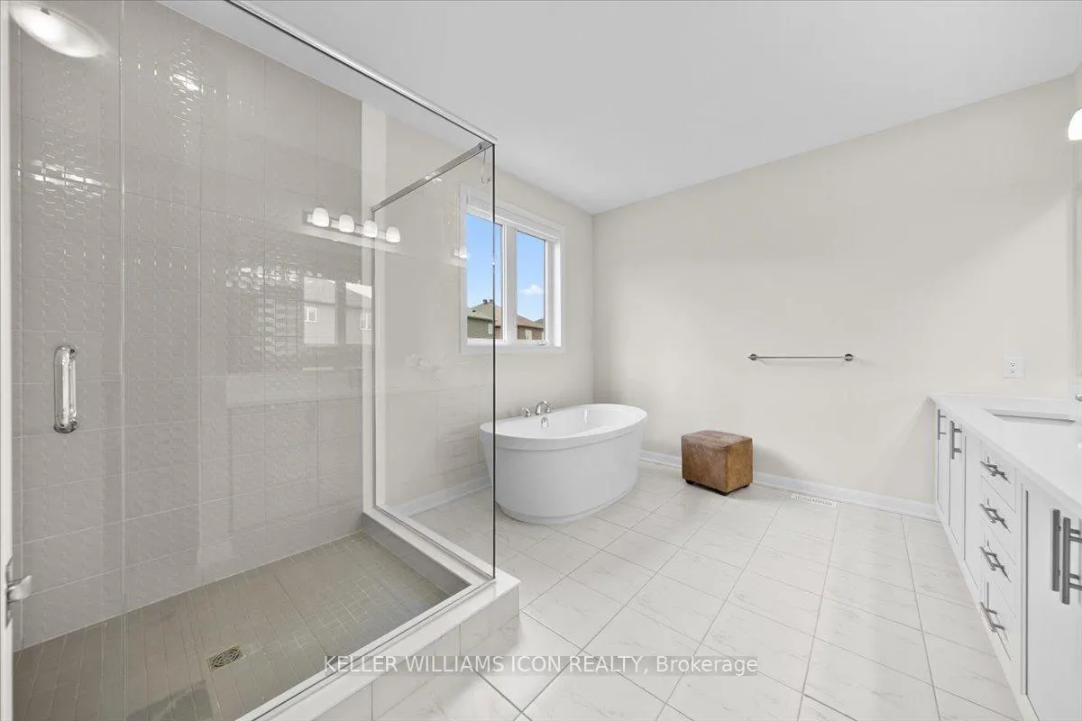 Photo 32 of 352 Cloyne Crescent, Ottawa, Barrhaven - Half Moon Bay — HOMEH