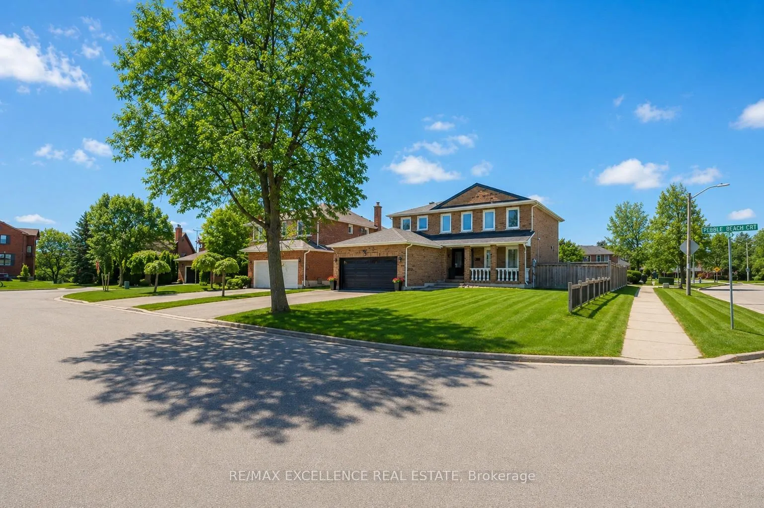 Photo 2 of 2 Pebble Beach Court, Brampton, Northgate — HOMEH