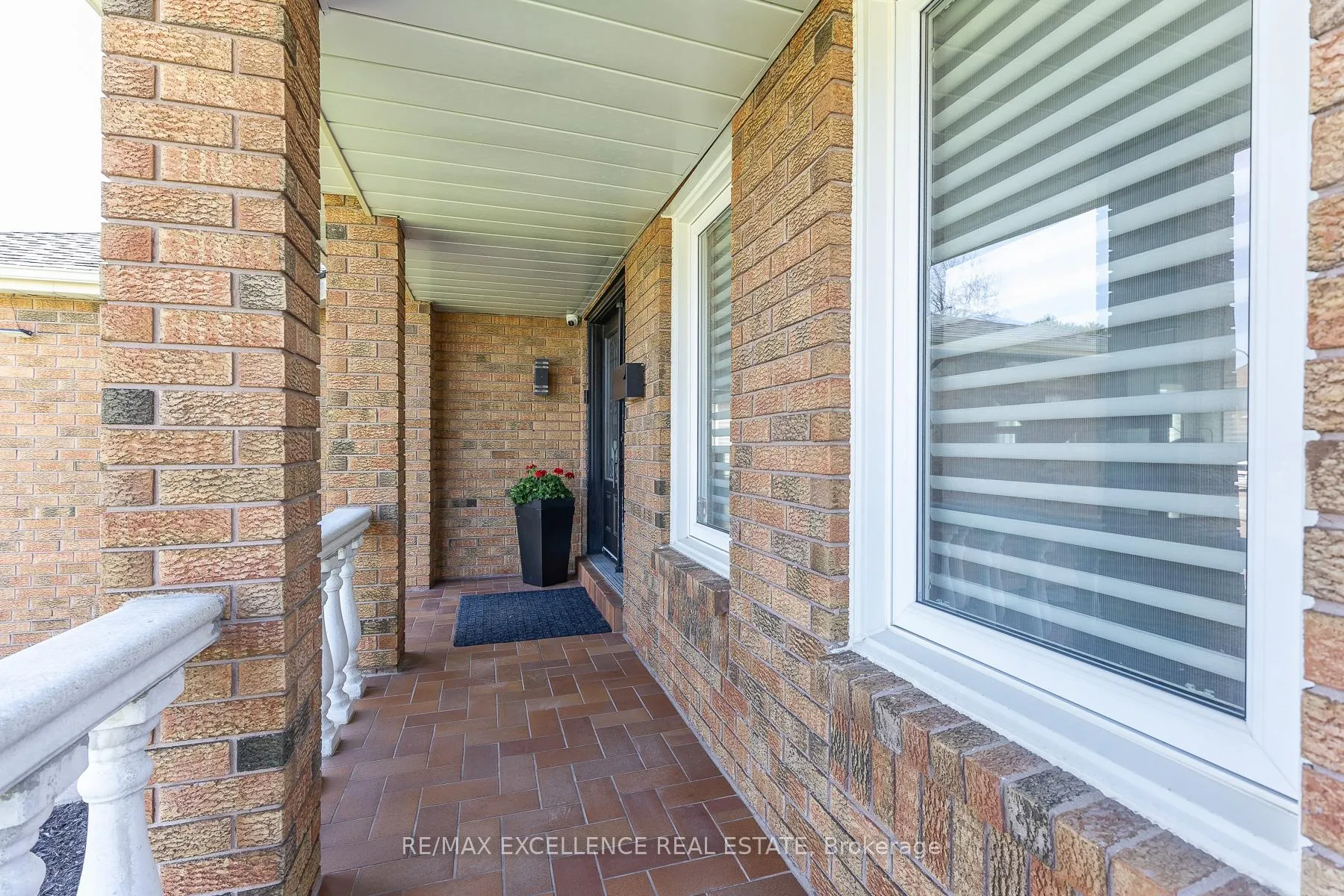 Photo 4 of 2 Pebble Beach Court, Brampton, Northgate — HOMEH