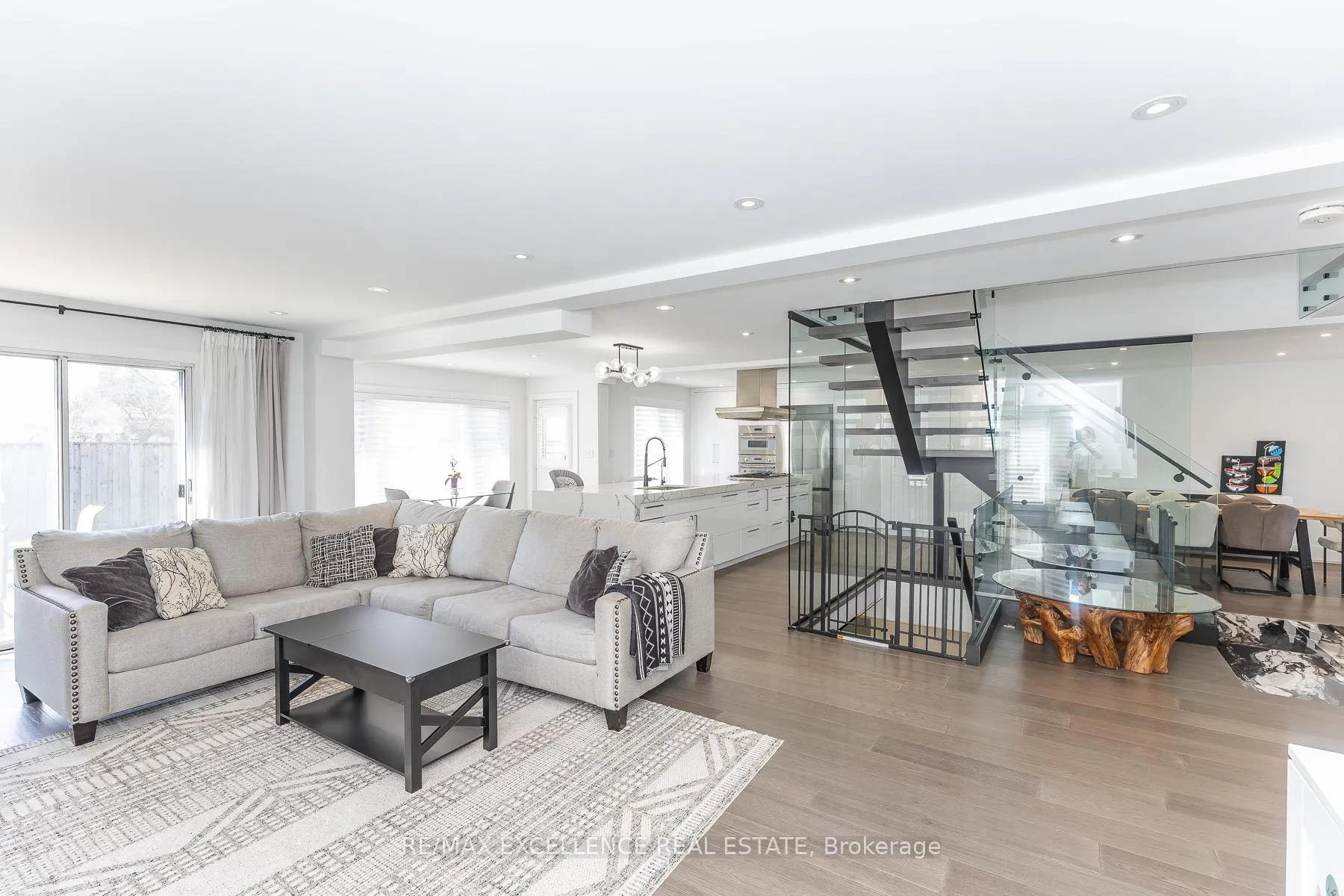 Photo 7 of 2 Pebble Beach Court, Brampton, Northgate — HOMEH
