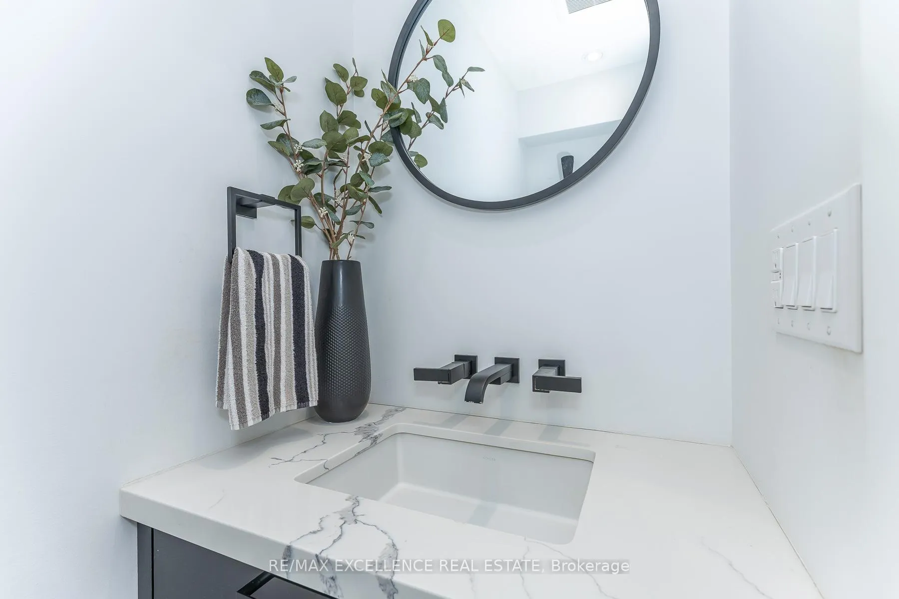 Photo 18 of 2 Pebble Beach Court, Brampton, Northgate — HOMEH
