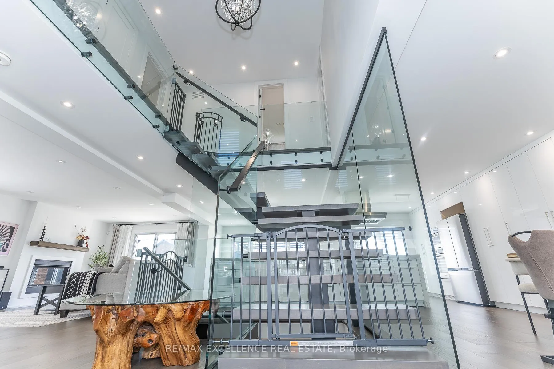 Photo 21 of 2 Pebble Beach Court, Brampton, Northgate — HOMEH