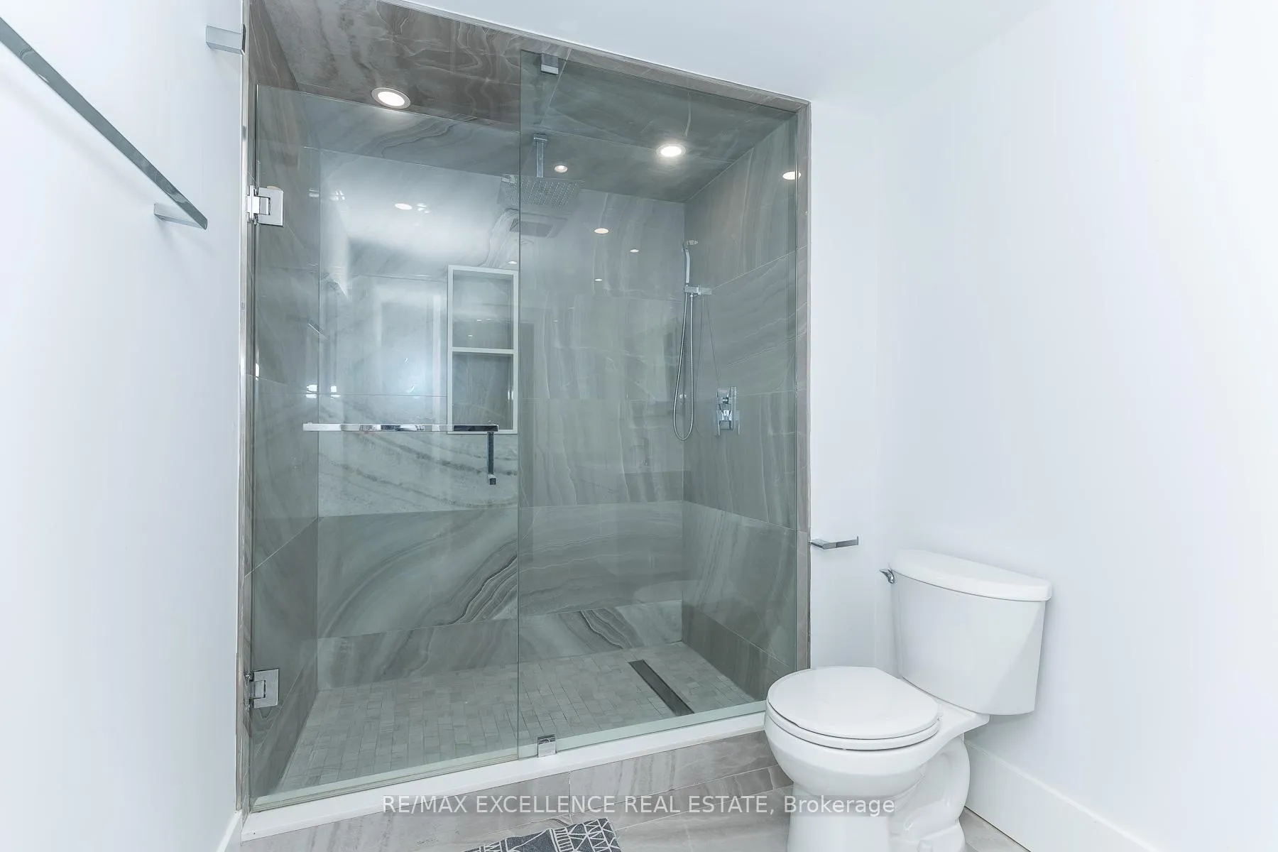 Photo 42 of 2 Pebble Beach Court, Brampton, Northgate — HOMEH
