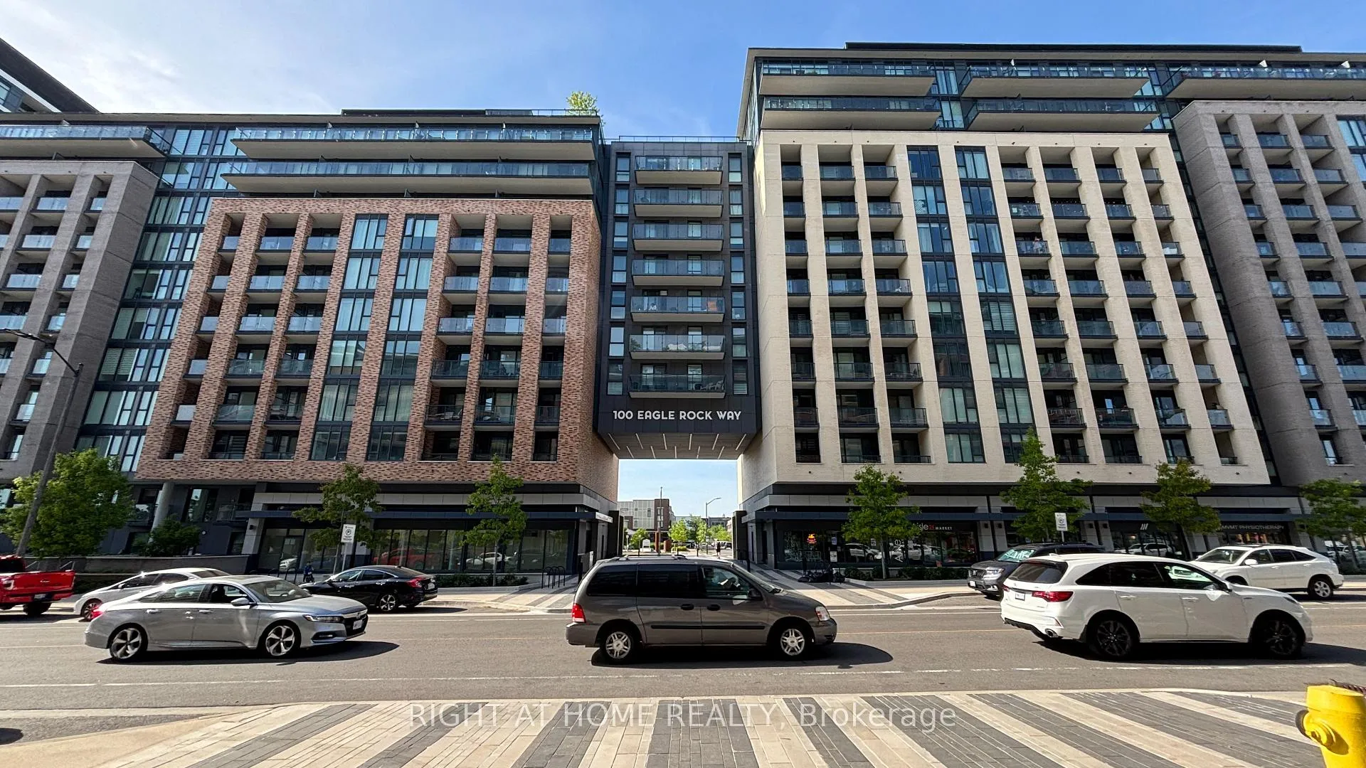 Photo 2 of Unit 311, 100 Eagle Rock Way, Vaughan, Rural Vaughan — HOMEH