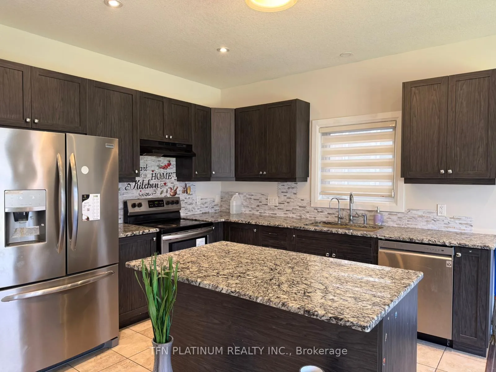 Photo 6 of 103 Monarch Woods Drive, Kitchener — HOMEH
