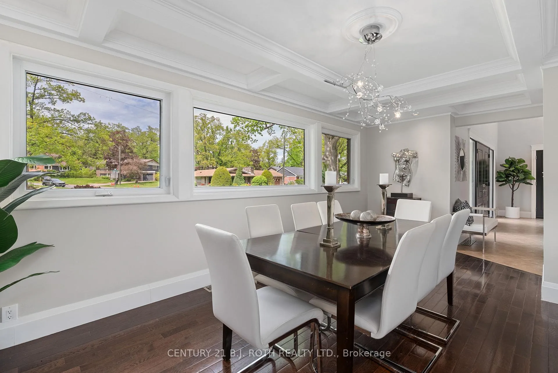 Photo 12 of 29 Castle Drive, Barrie, Sunnidale — HOMEH