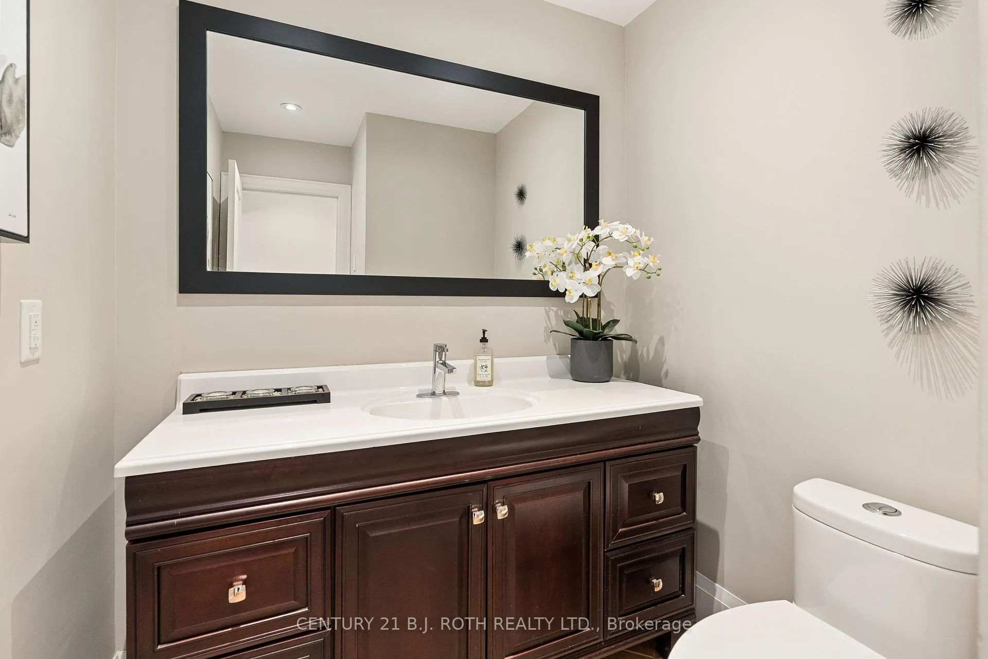 Photo 13 of 29 Castle Drive, Barrie, Sunnidale — HOMEH