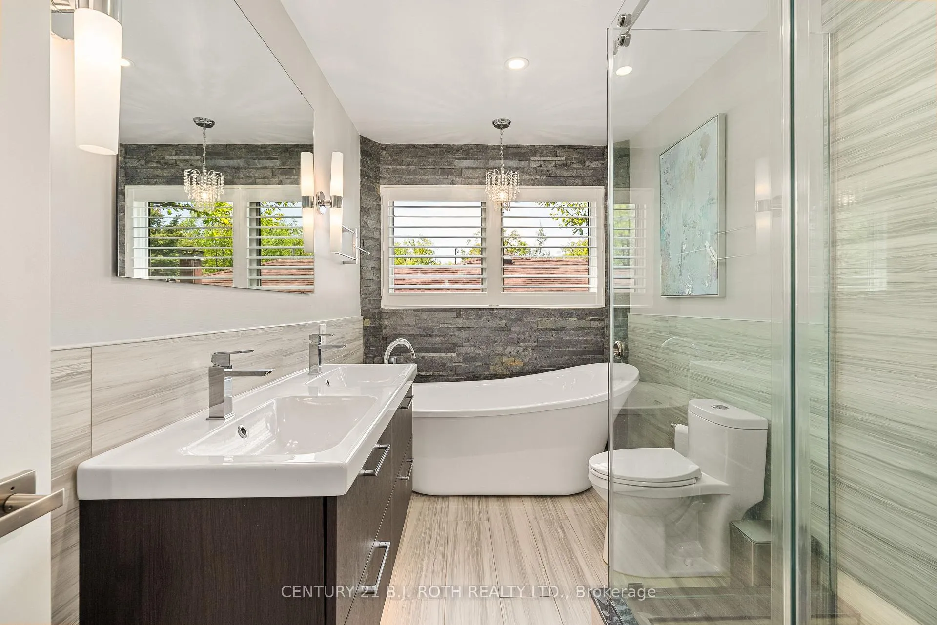 Photo 26 of 29 Castle Drive, Barrie, Sunnidale — HOMEH
