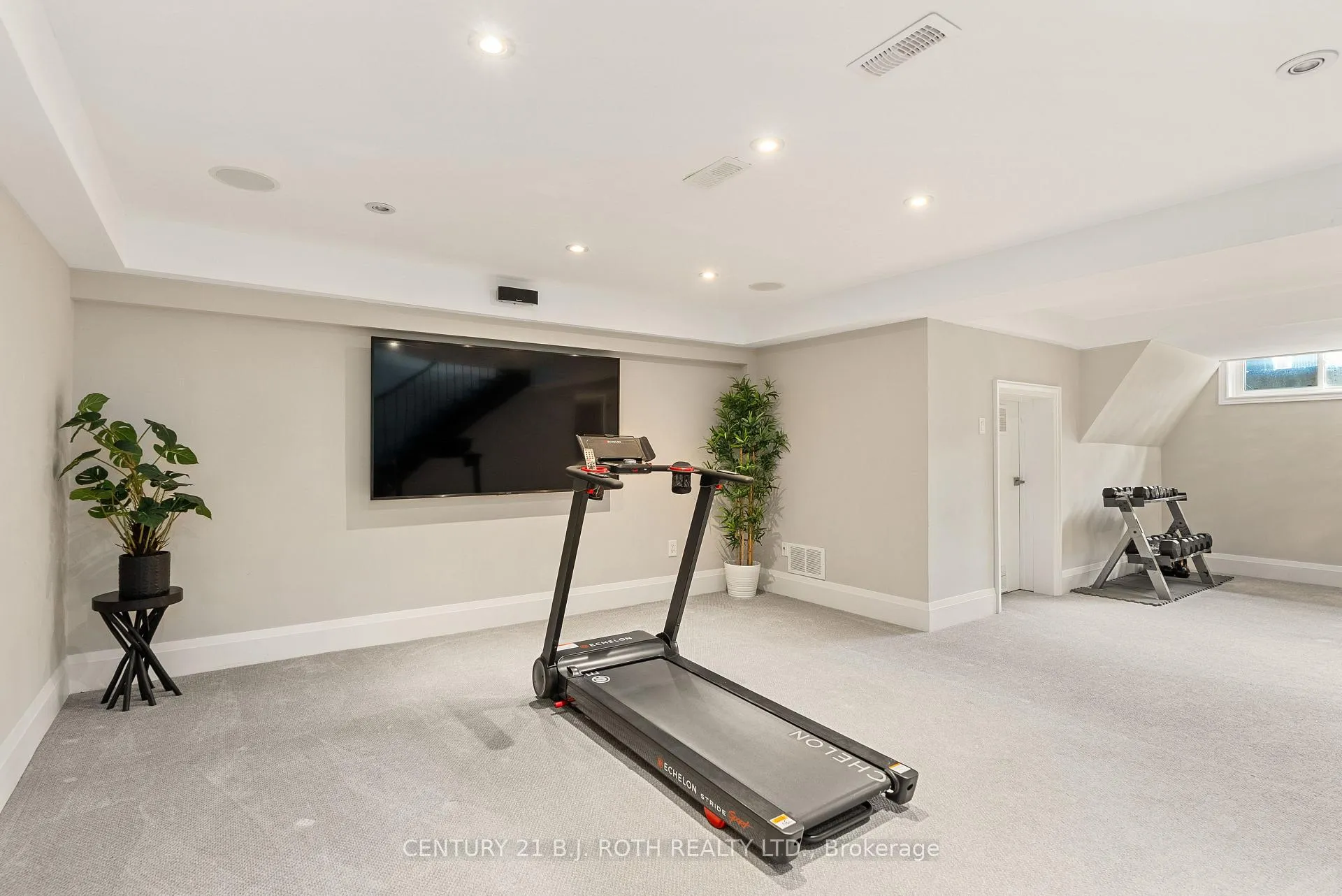 Photo 29 of 29 Castle Drive, Barrie, Sunnidale — HOMEH