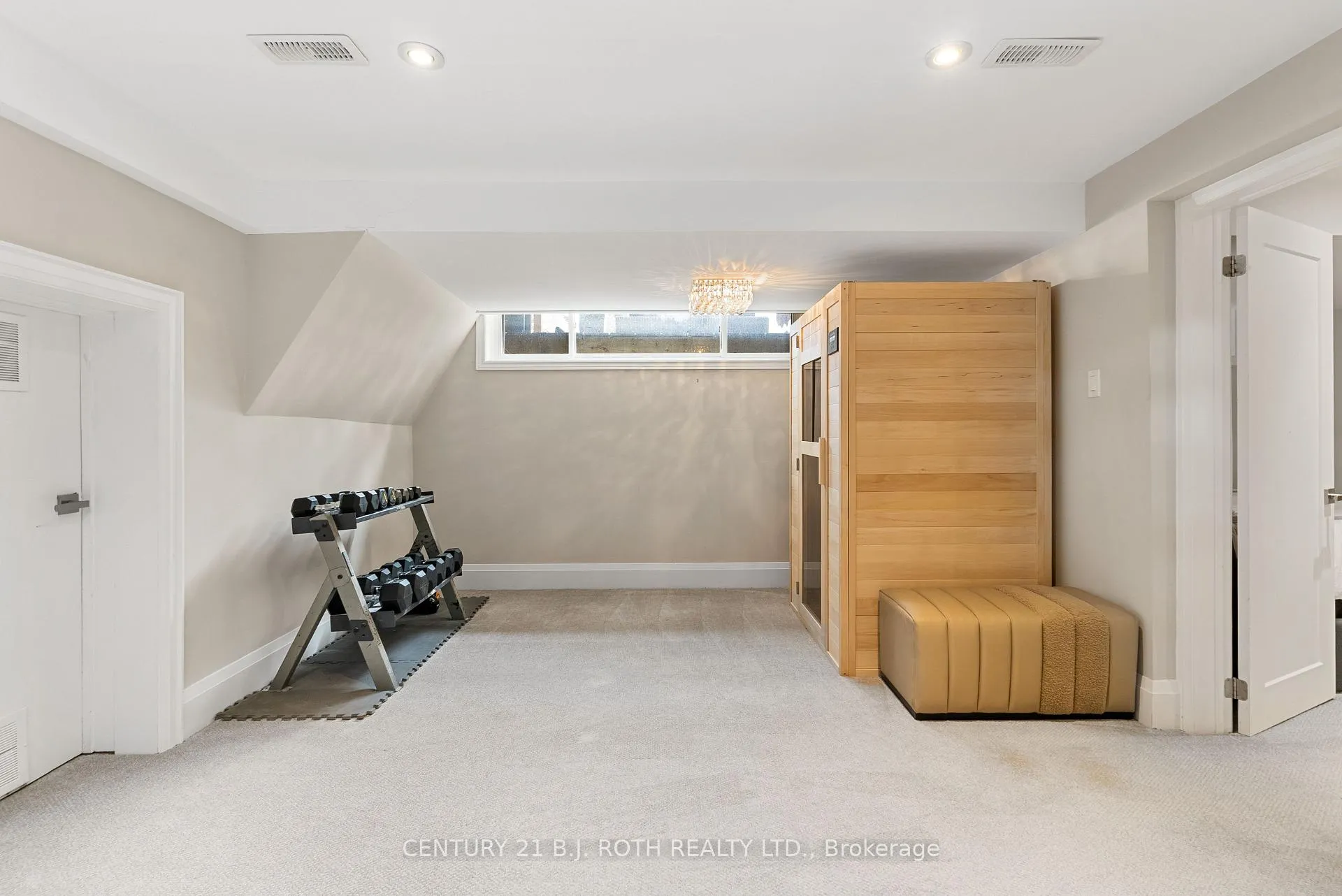 Photo 30 of 29 Castle Drive, Barrie, Sunnidale — HOMEH