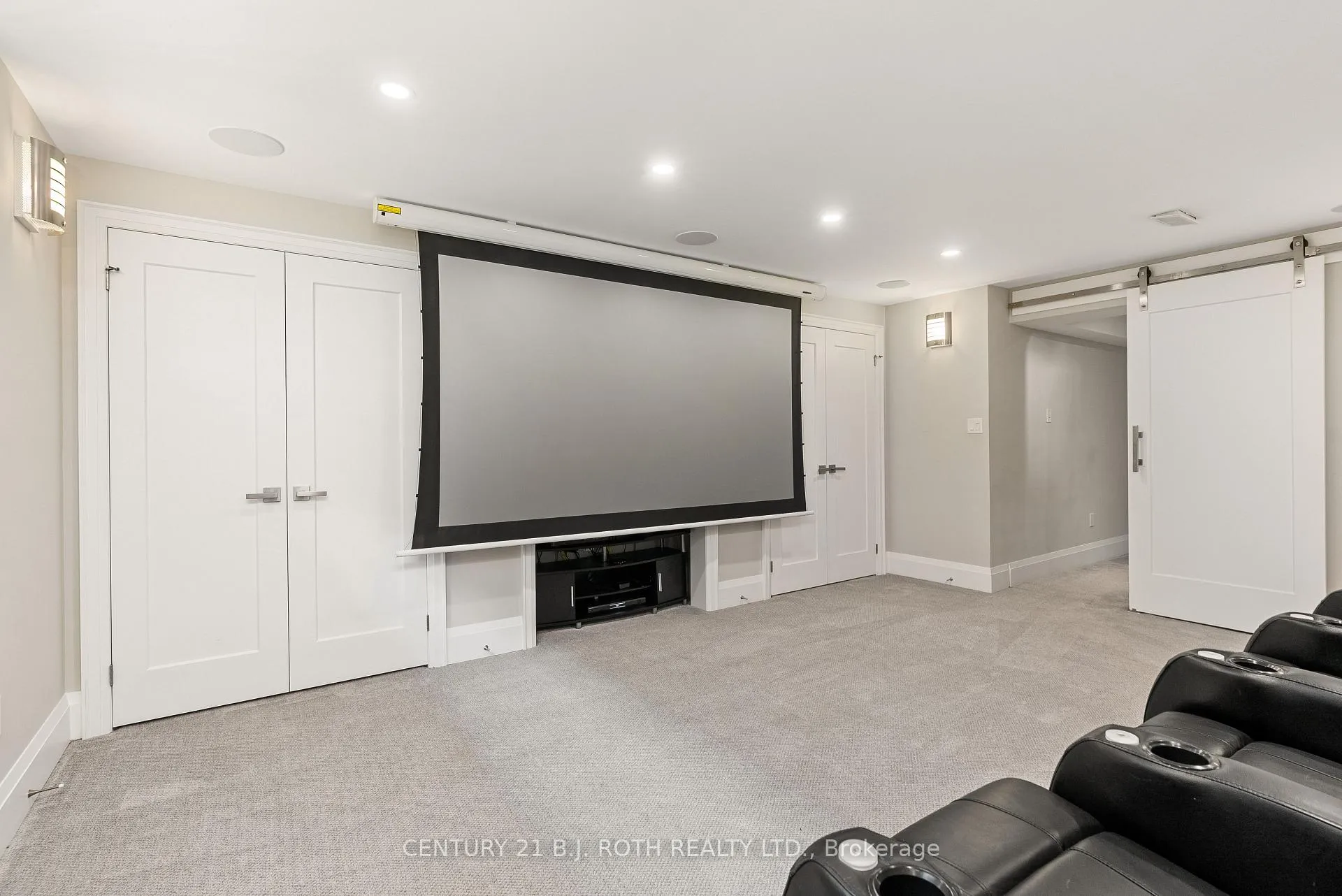 Photo 33 of 29 Castle Drive, Barrie, Sunnidale — HOMEH