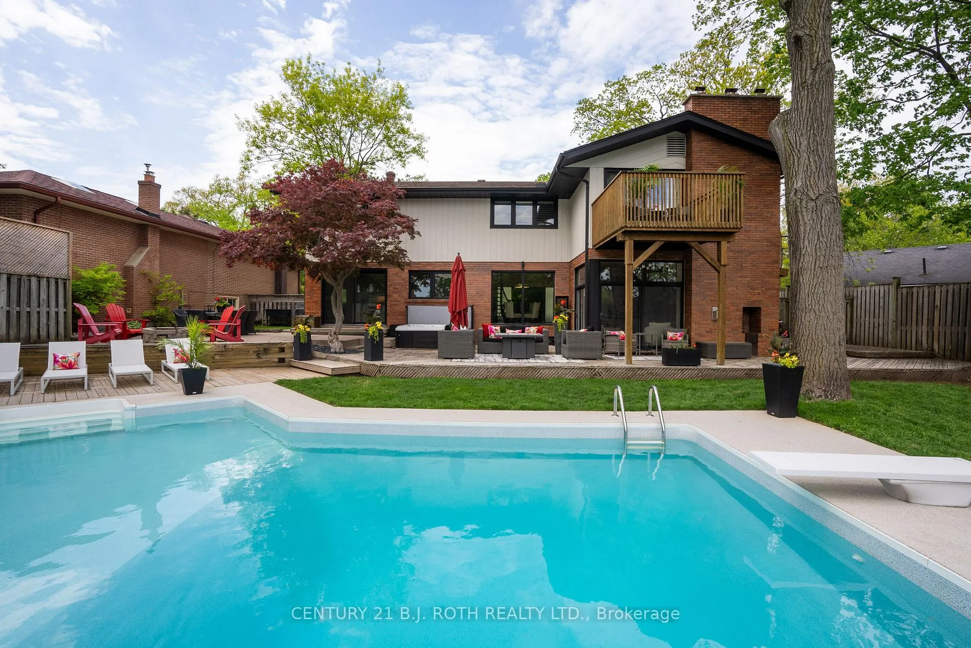 Photo 38 of 29 Castle Drive, Barrie, Sunnidale — HOMEH