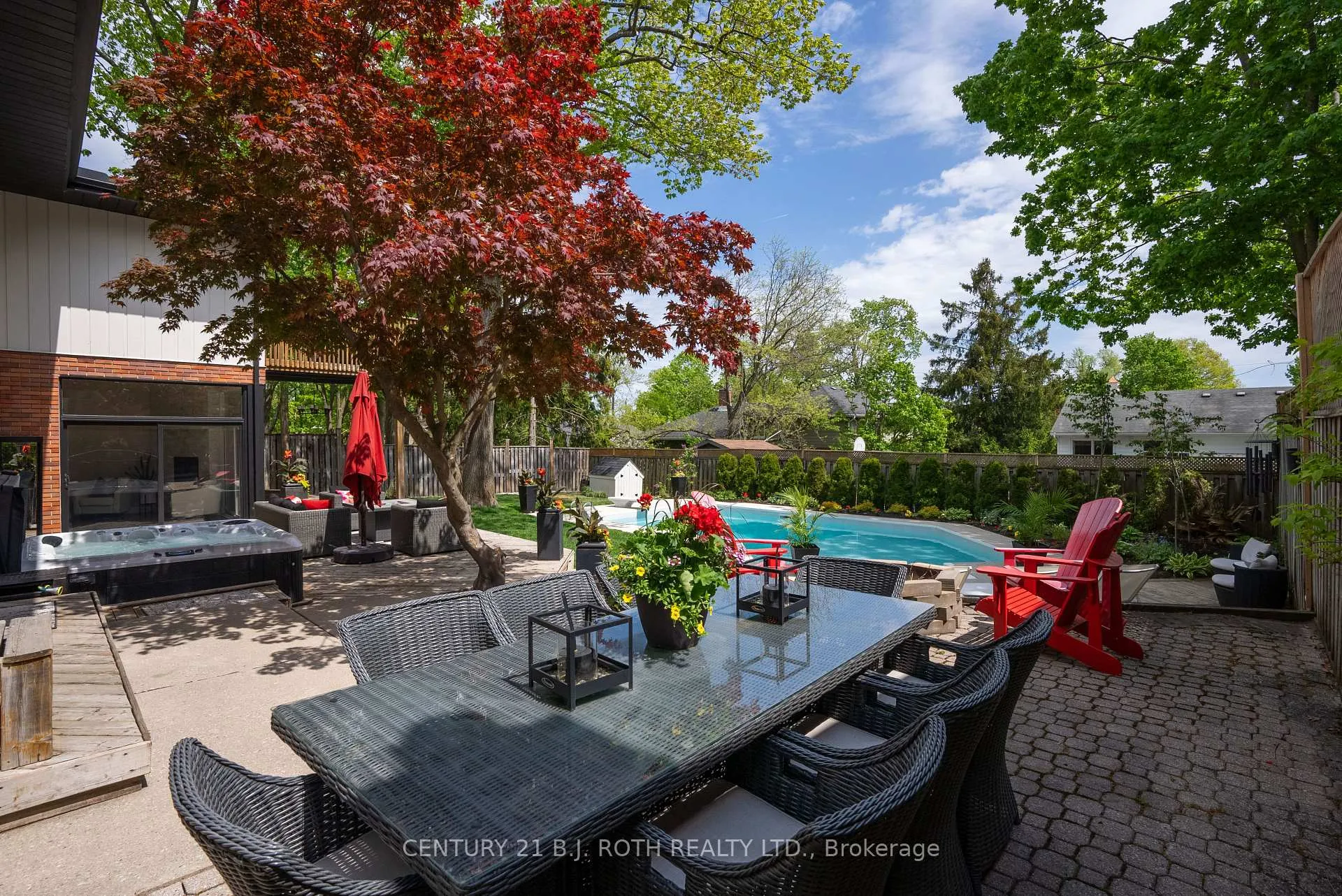 Photo 41 of 29 Castle Drive, Barrie, Sunnidale — HOMEH