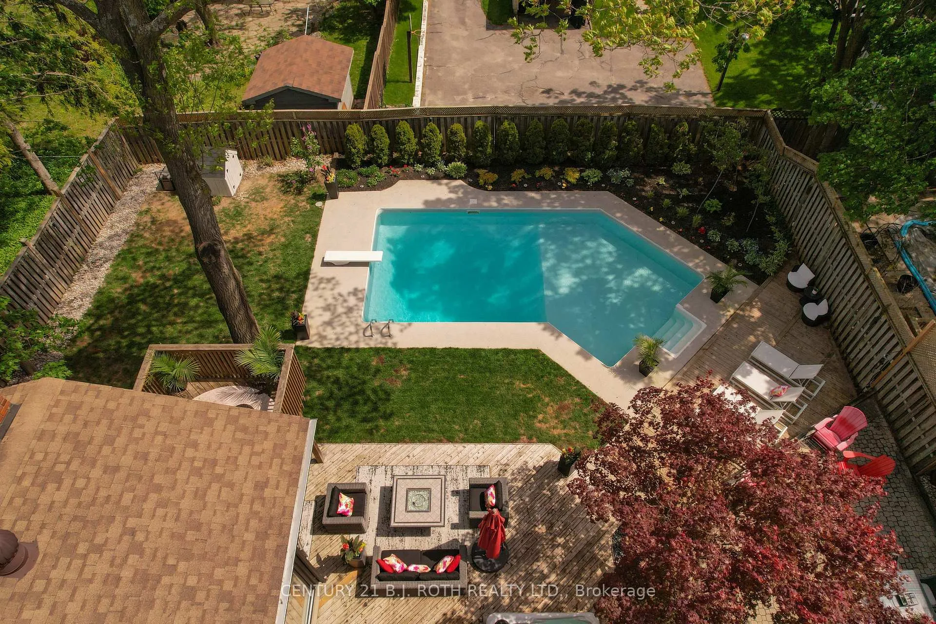 Photo 44 of 29 Castle Drive, Barrie, Sunnidale — HOMEH