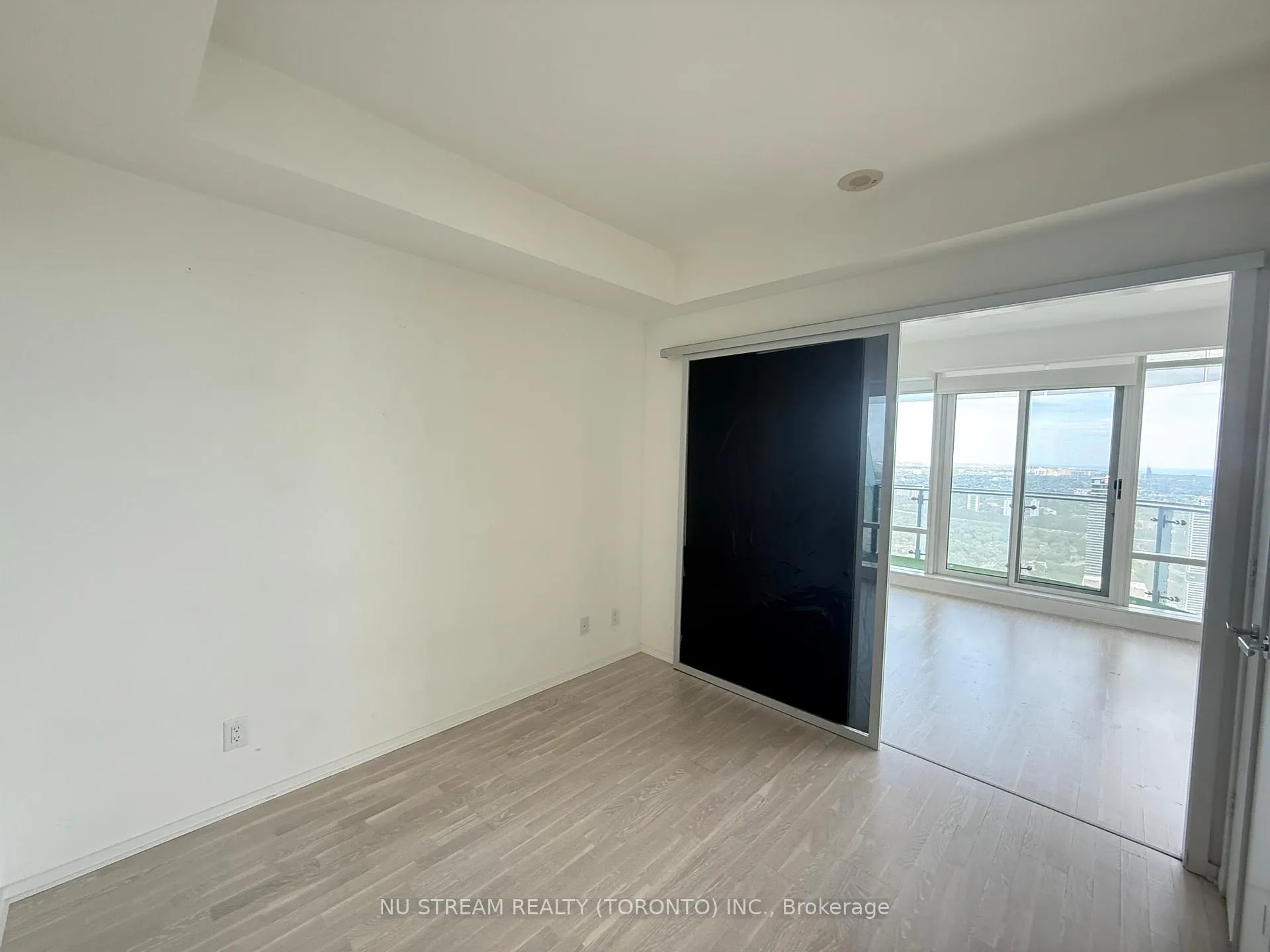 Photo 4 of Unit 6303, 1 Bloor Street E, Toronto, Church-Yonge Corridor — HOMEH