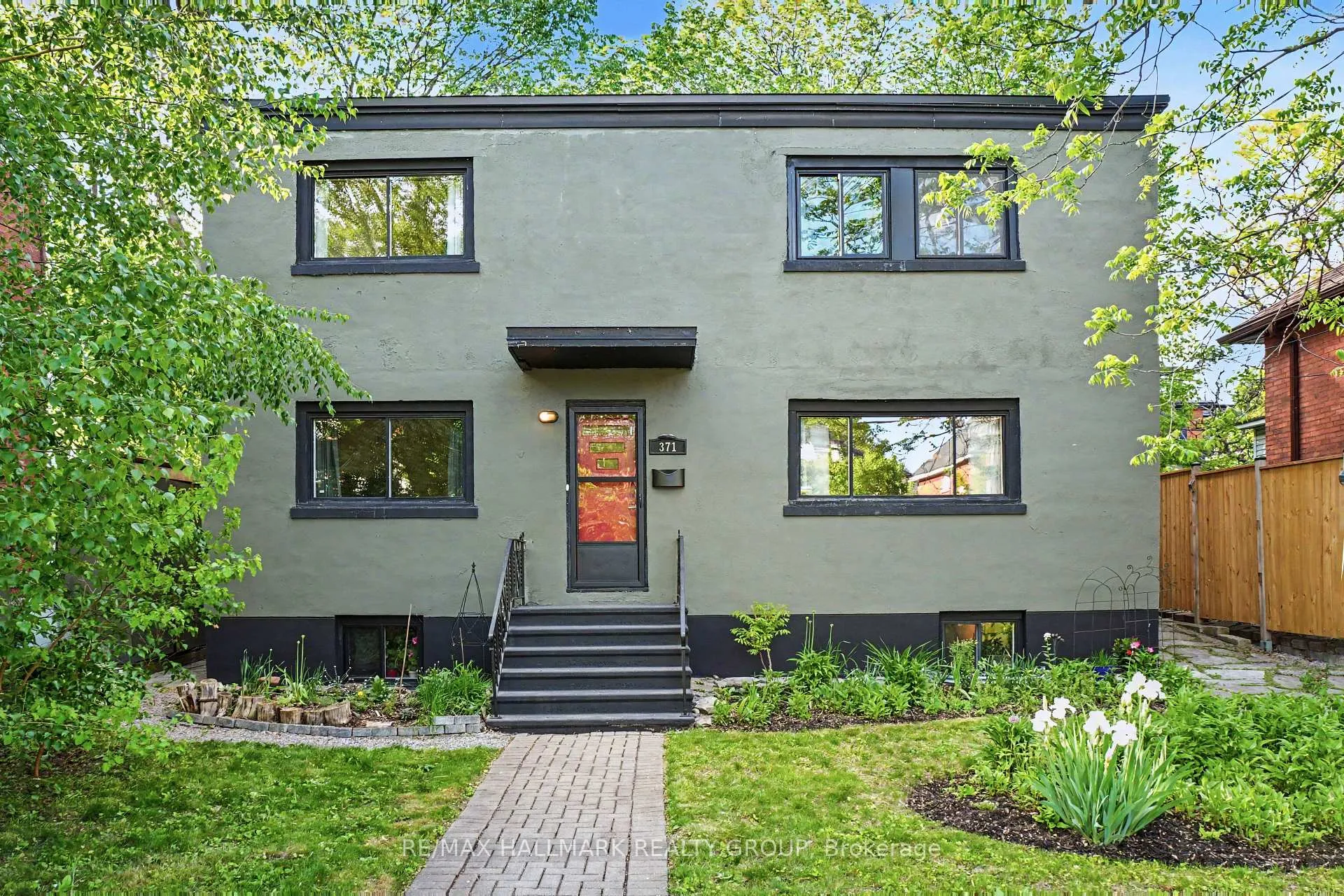 Photo 2 of 371 Sunnyside Avenue, Ottawa, Old Ottawa South — HOMEH