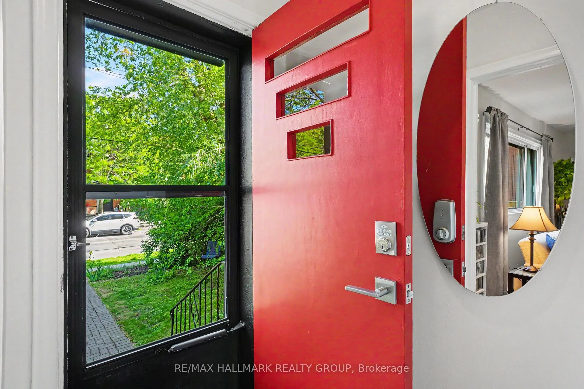 Photo 4 of 371 Sunnyside Avenue, Ottawa, Old Ottawa South — HOMEH