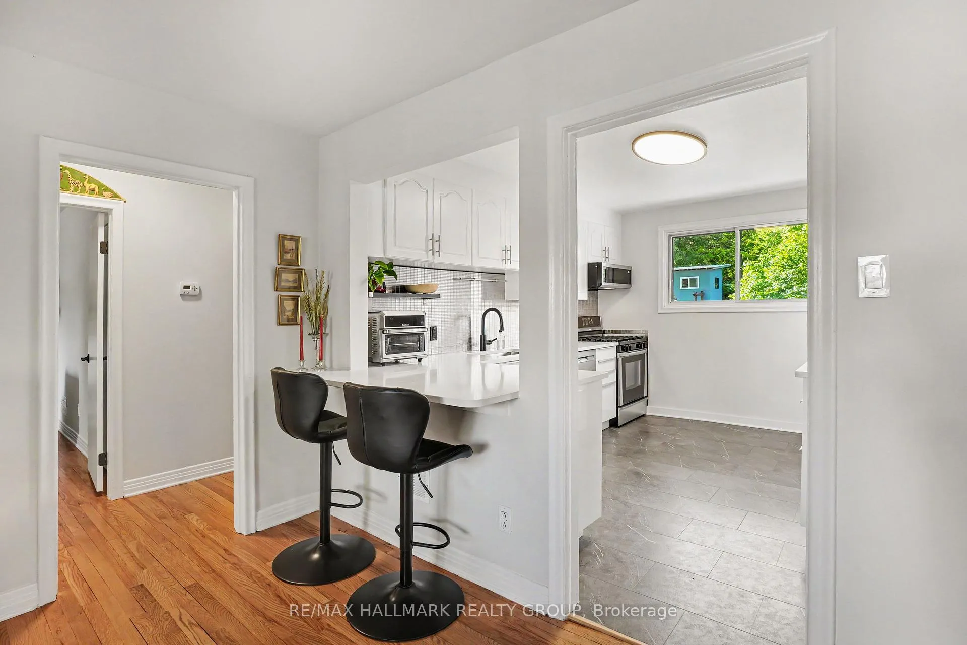 Photo 8 of 371 Sunnyside Avenue, Ottawa, Old Ottawa South — HOMEH