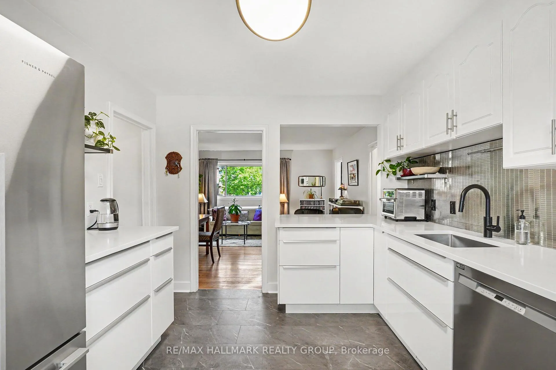 Photo 9 of 371 Sunnyside Avenue, Ottawa, Old Ottawa South — HOMEH
