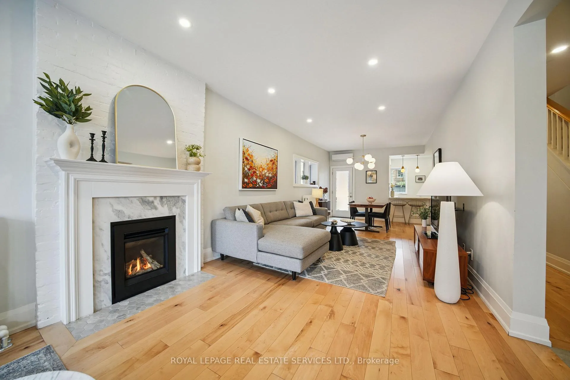 Photo 8 of 29 Parkside Drive, Toronto, High Park-Swansea — HOMEH