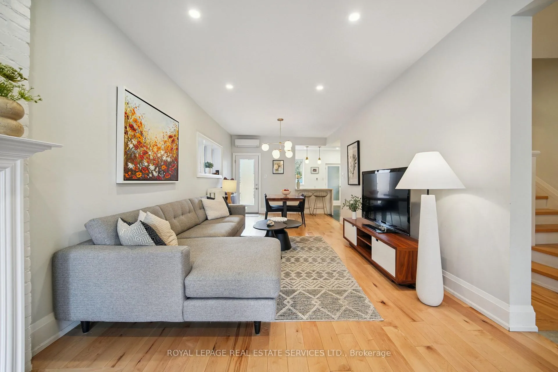 Photo 13 of 29 Parkside Drive, Toronto, High Park-Swansea — HOMEH