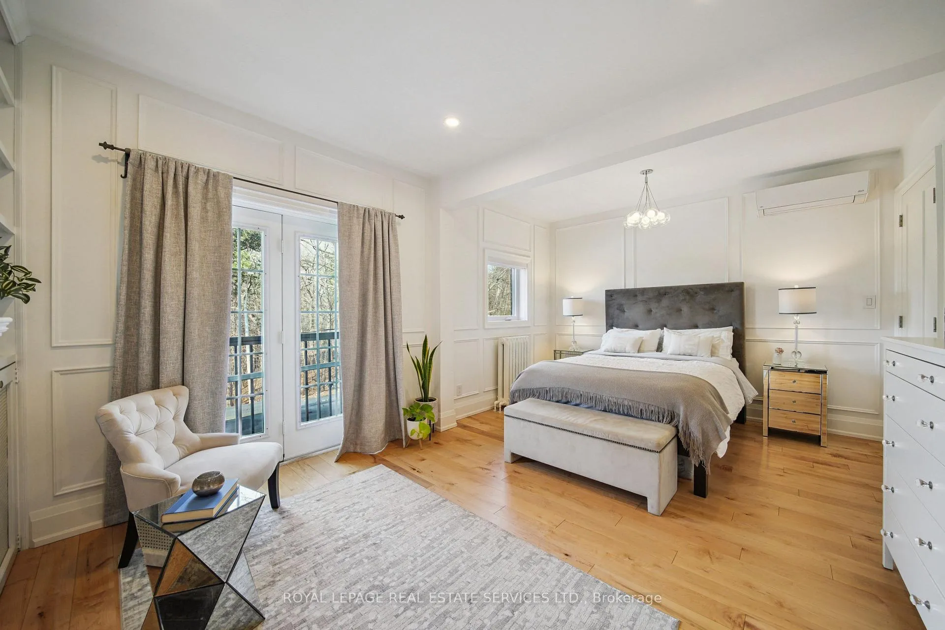 Photo 19 of 29 Parkside Drive, Toronto, High Park-Swansea — HOMEH