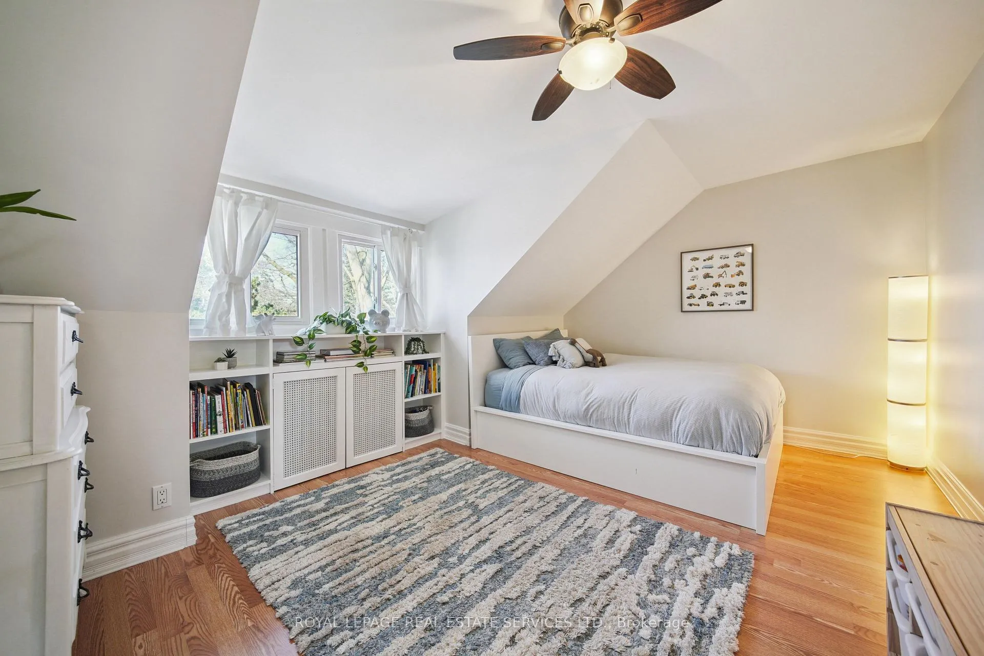 Photo 28 of 29 Parkside Drive, Toronto, High Park-Swansea — HOMEH