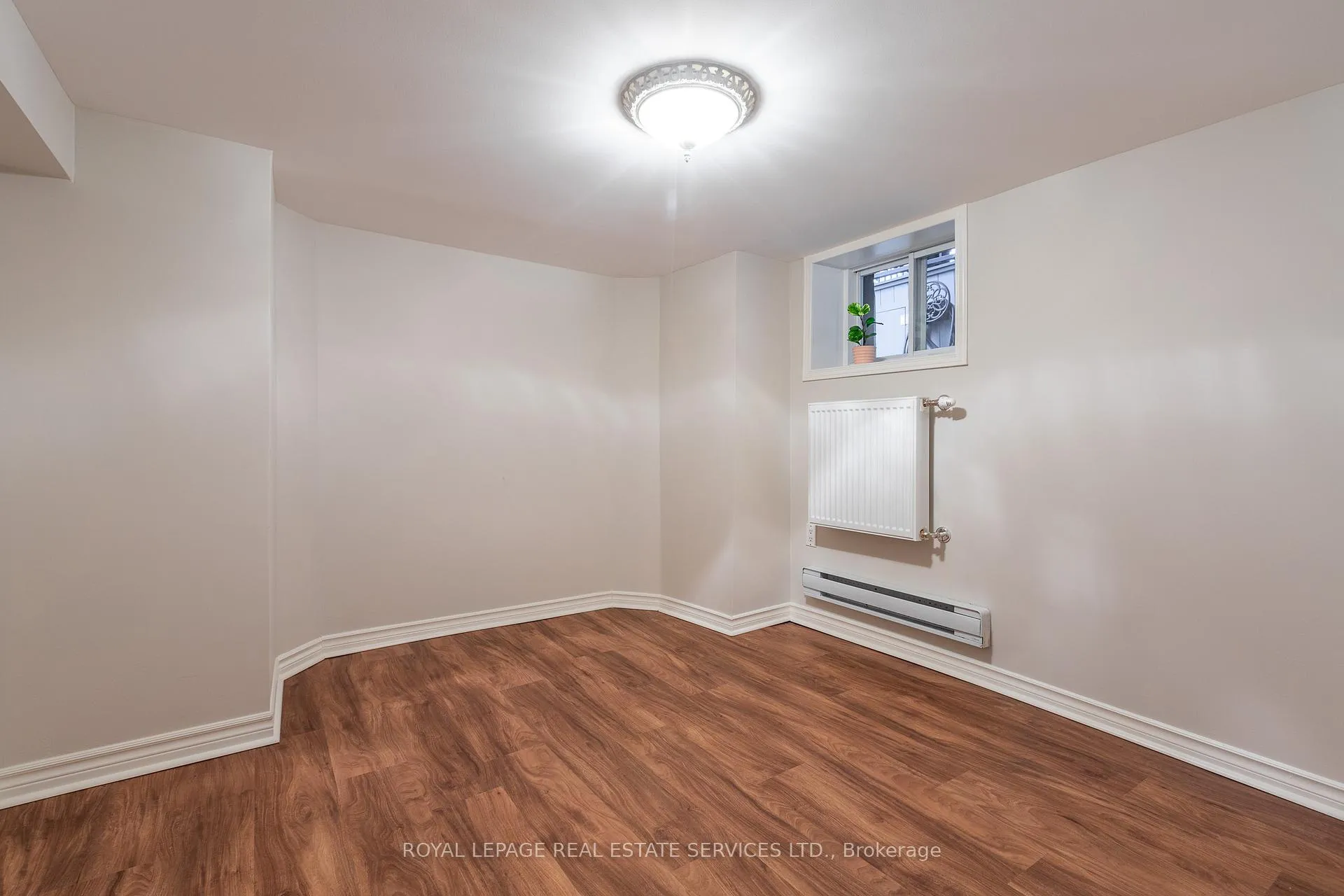 Photo 37 of 29 Parkside Drive, Toronto, High Park-Swansea — HOMEH