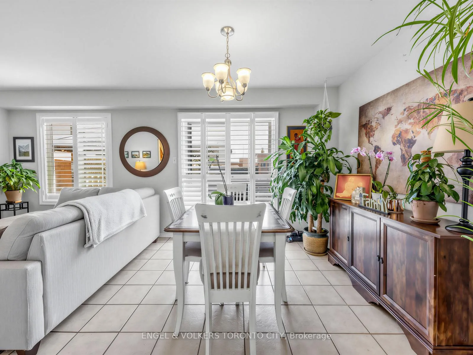 Photo 8 of 15 Fulton Crescent, Whitby, Williamsburg — HOMEH
