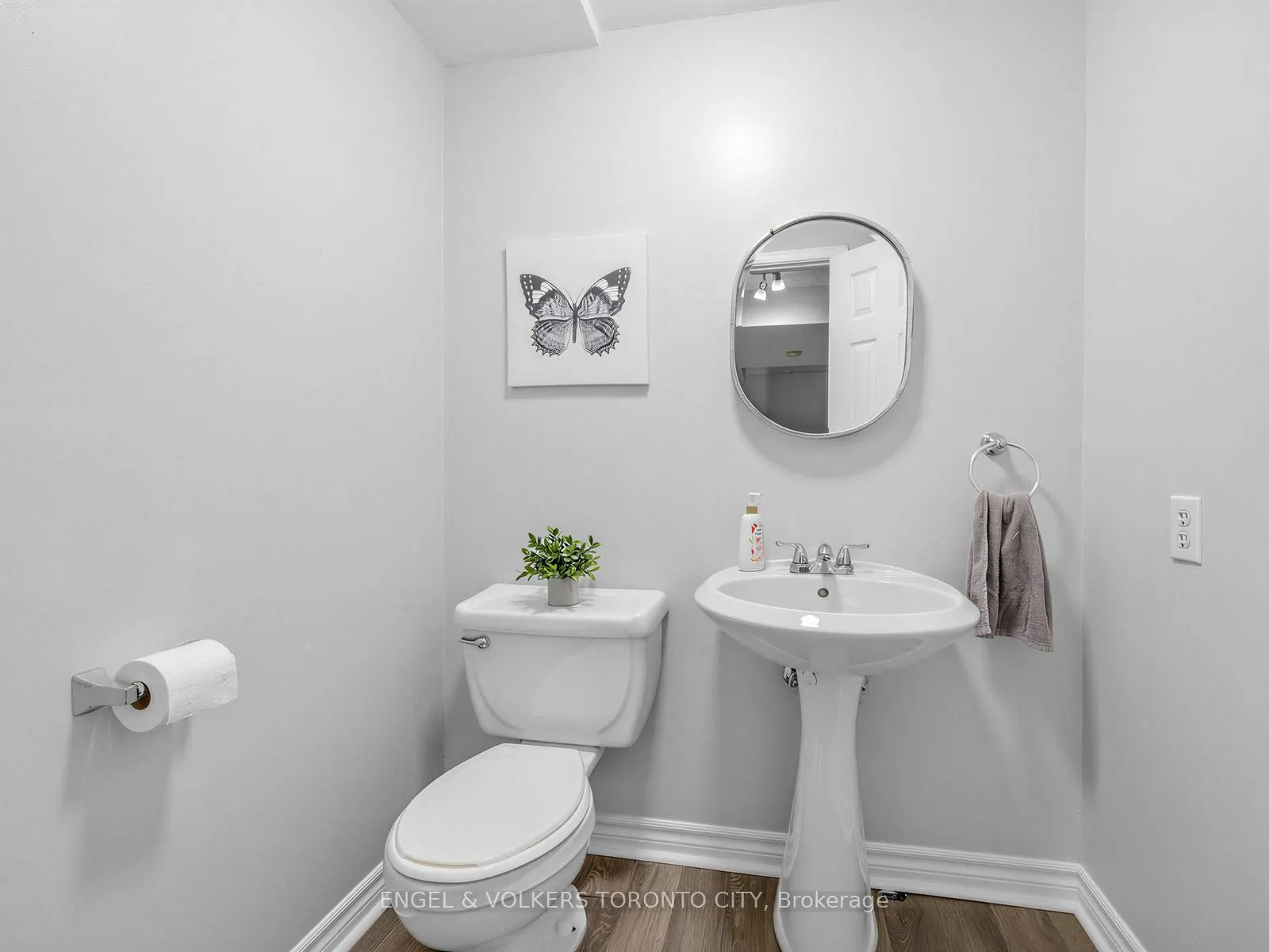 Photo 16 of 15 Fulton Crescent, Whitby, Williamsburg — HOMEH