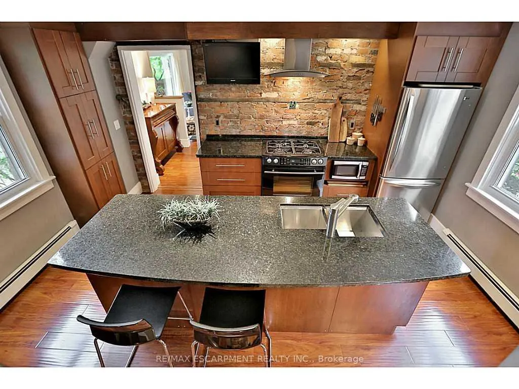 Photo 5 of 1276 Spring Gardens Road, Burlington, Bayview — HOMEH