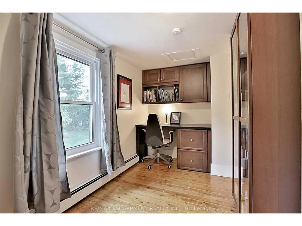 Photo 15 of 1276 Spring Gardens Road, Burlington, Bayview — HOMEH