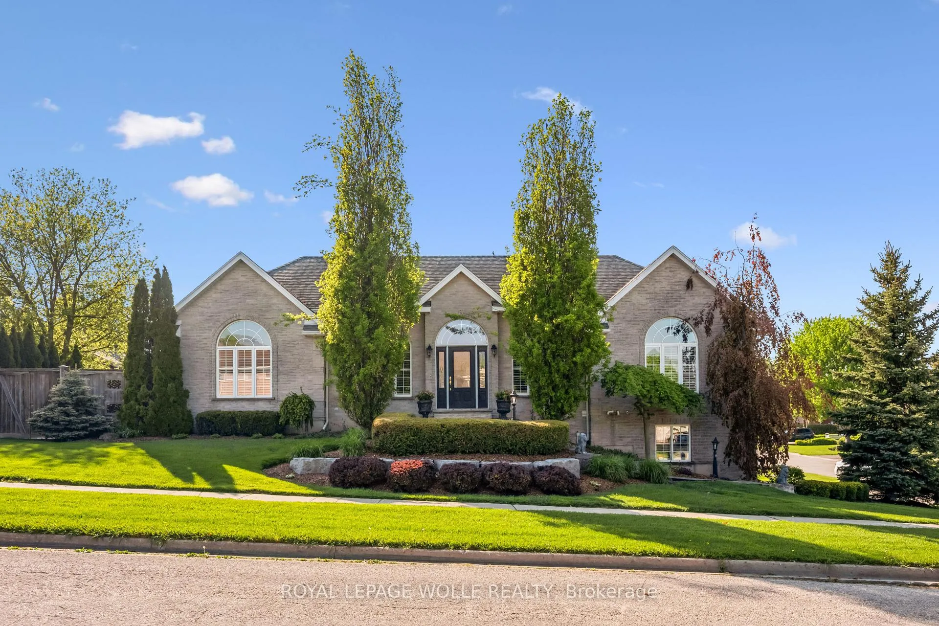 Photo 1 of 20 Bonniewood Drive, Mapleton, Rural Mapleton — HOMEH