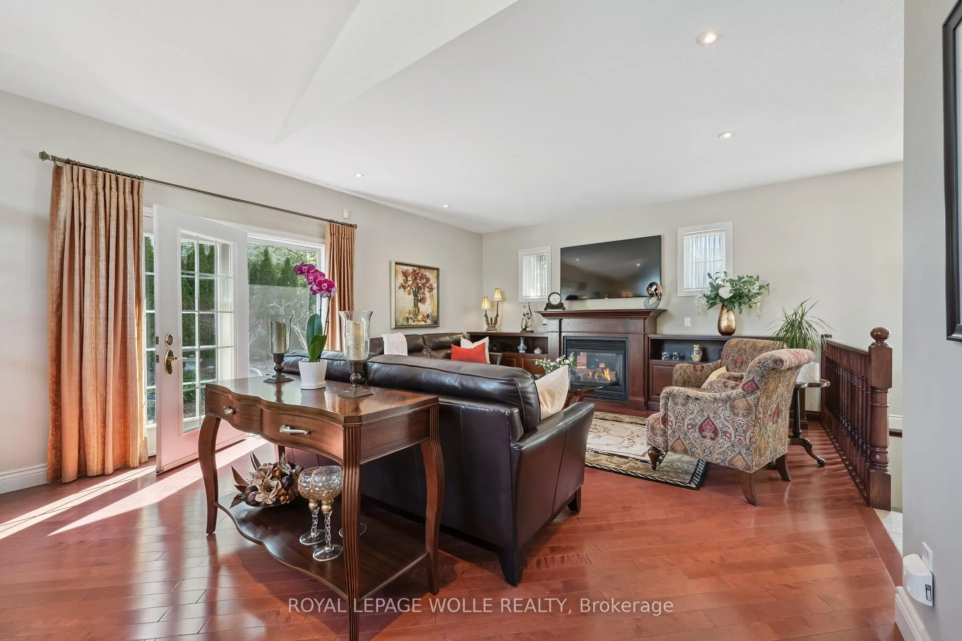 Photo 4 of 20 Bonniewood Drive, Mapleton, Rural Mapleton — HOMEH