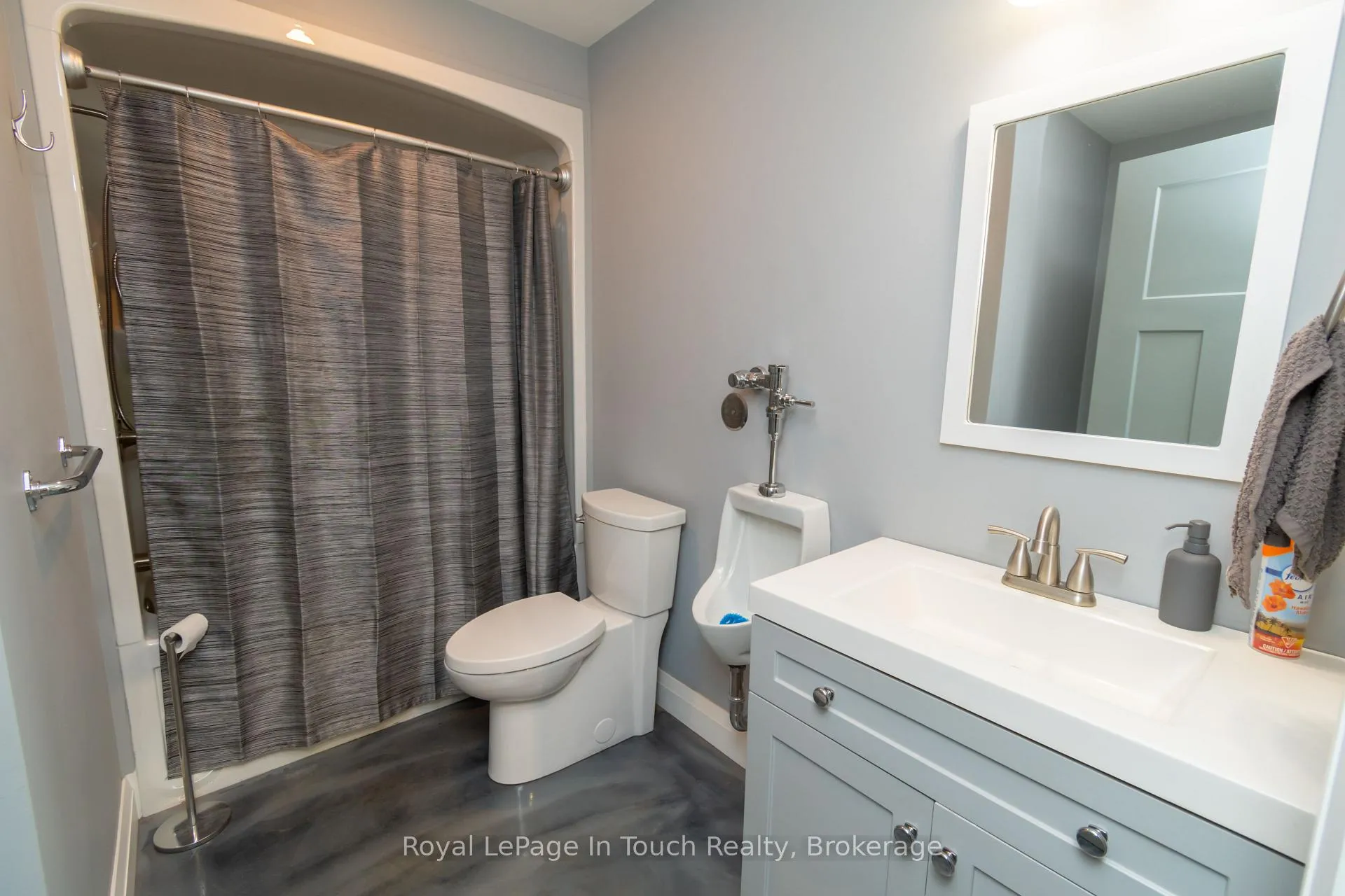 Photo 29 of 1388 Cedarpoint Road, Tiny, Rural Tiny — HOMEH