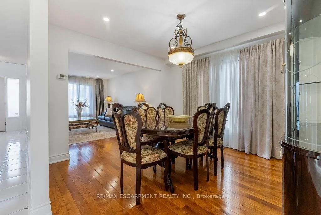 Photo 9 of 113 Greenshire Drive, Hamilton, Gilkson — HOMEH