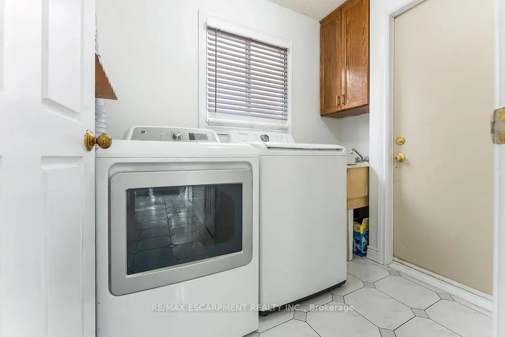 Photo 20 of 113 Greenshire Drive, Hamilton, Gilkson — HOMEH