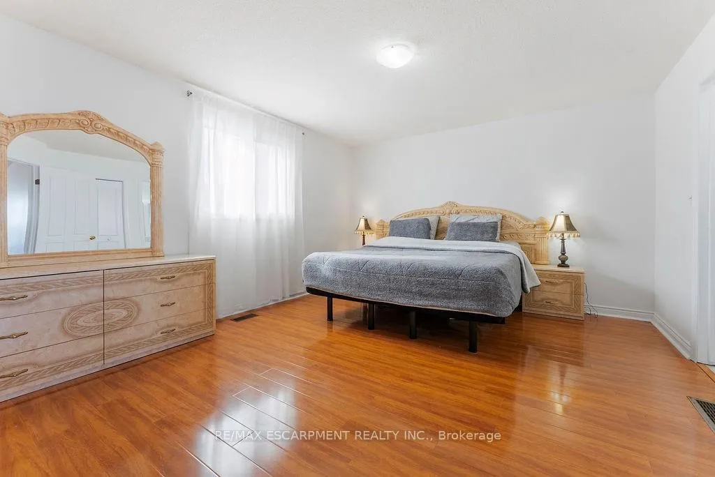 Photo 23 of 113 Greenshire Drive, Hamilton, Gilkson — HOMEH