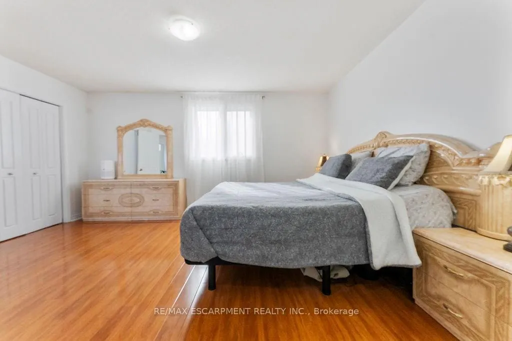 Photo 26 of 113 Greenshire Drive, Hamilton, Gilkson — HOMEH
