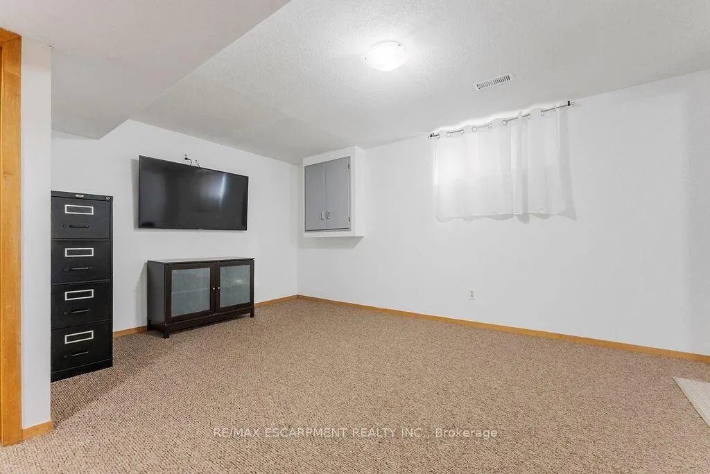 Photo 33 of 113 Greenshire Drive, Hamilton, Gilkson — HOMEH