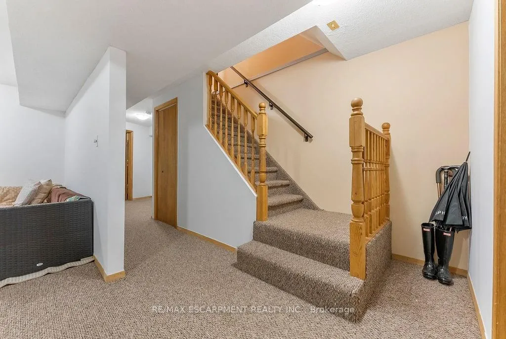 Photo 35 of 113 Greenshire Drive, Hamilton, Gilkson — HOMEH