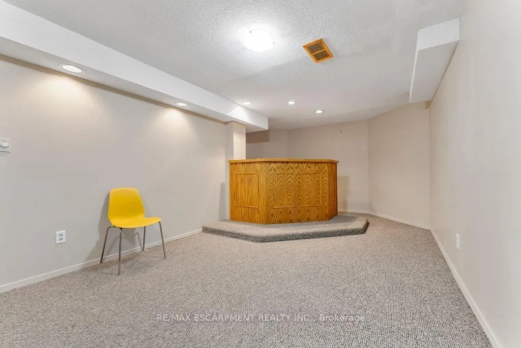 Photo 38 of 113 Greenshire Drive, Hamilton, Gilkson — HOMEH