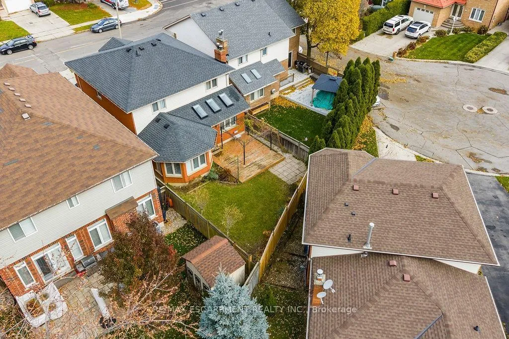 Photo 42 of 113 Greenshire Drive, Hamilton, Gilkson — HOMEH