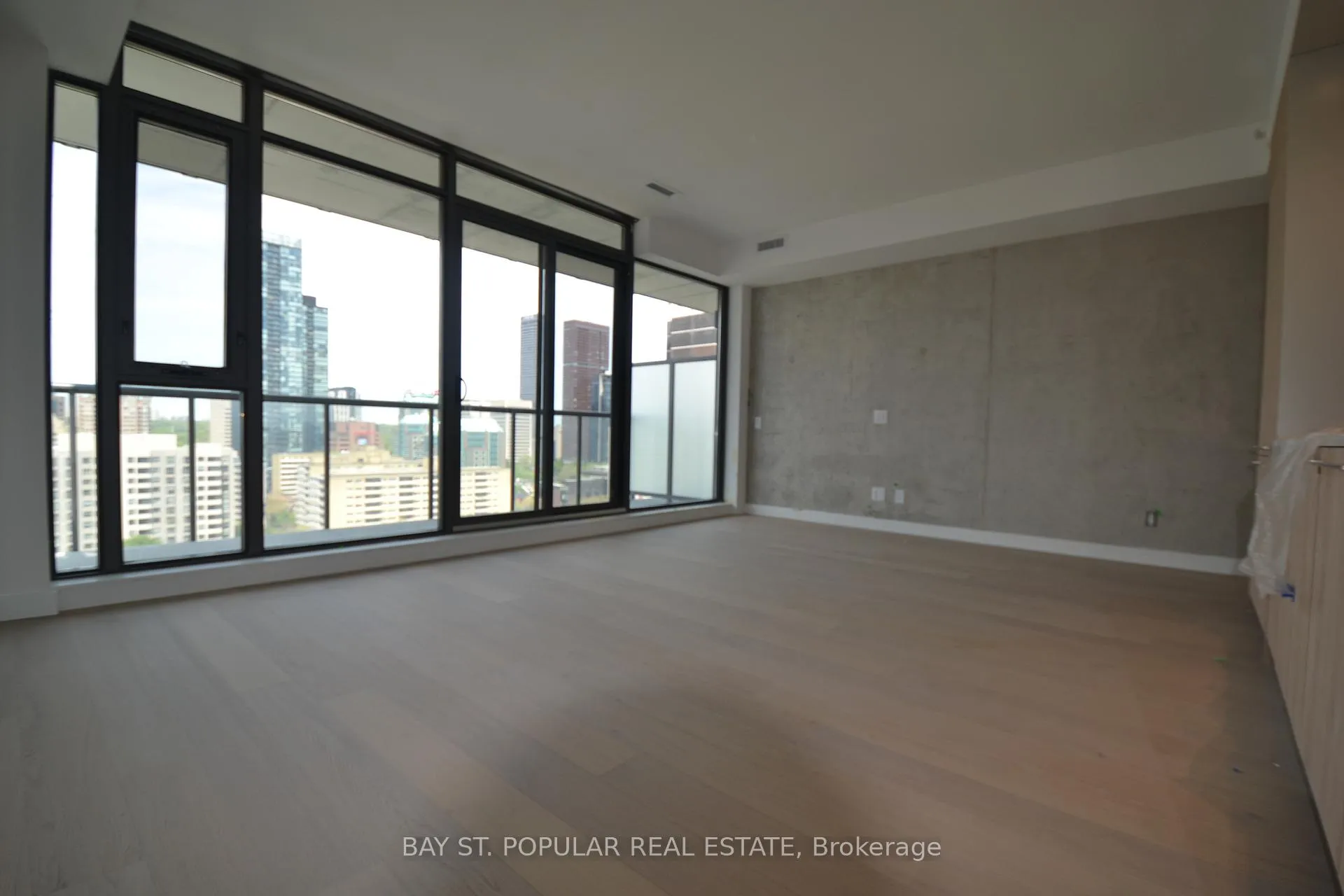 Photo 4 of Unit 1805, 81 Wellesley Street E, Toronto, Church-Yonge Corridor — HOMEH