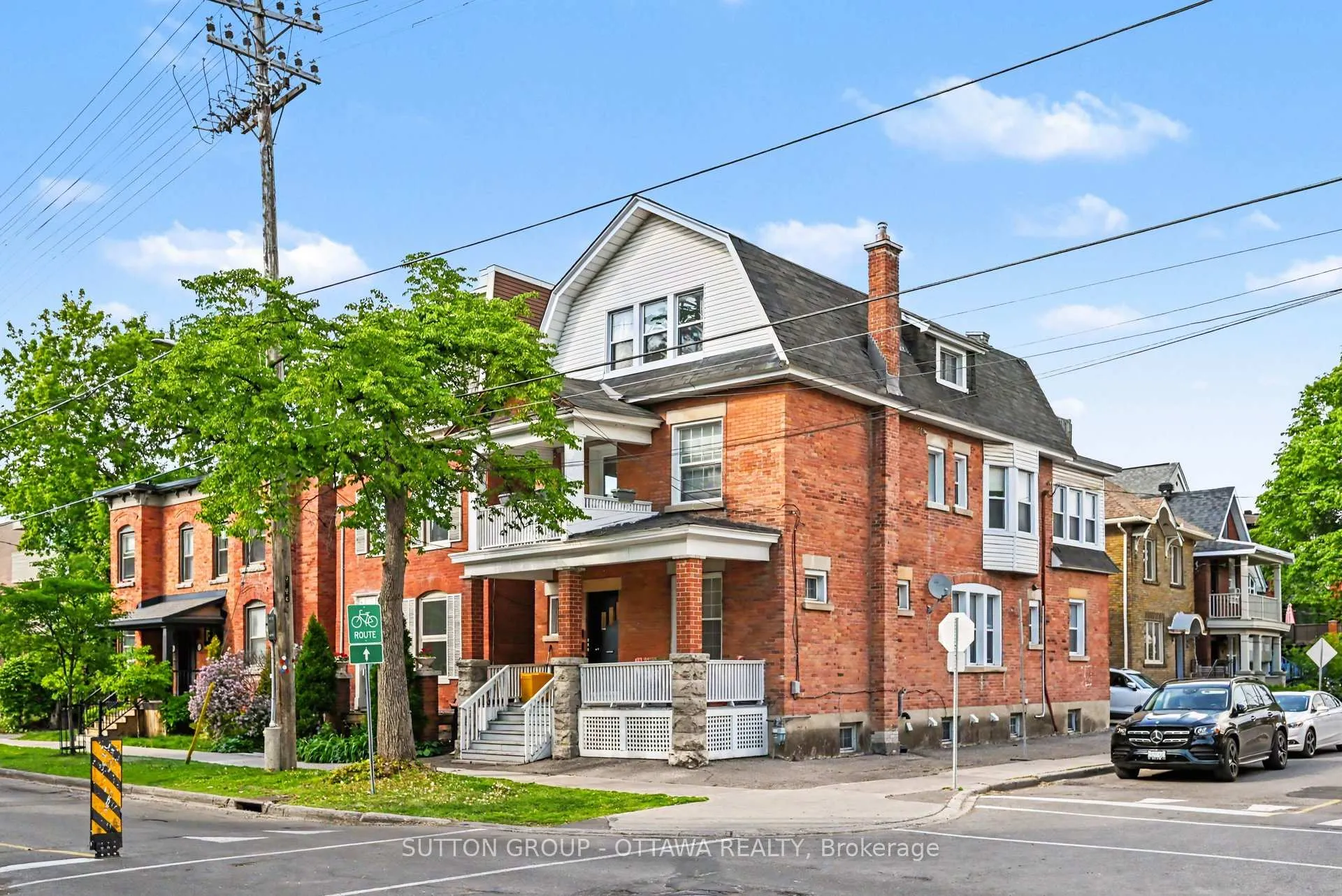 Front of Unit 3, 121 Cartier Street