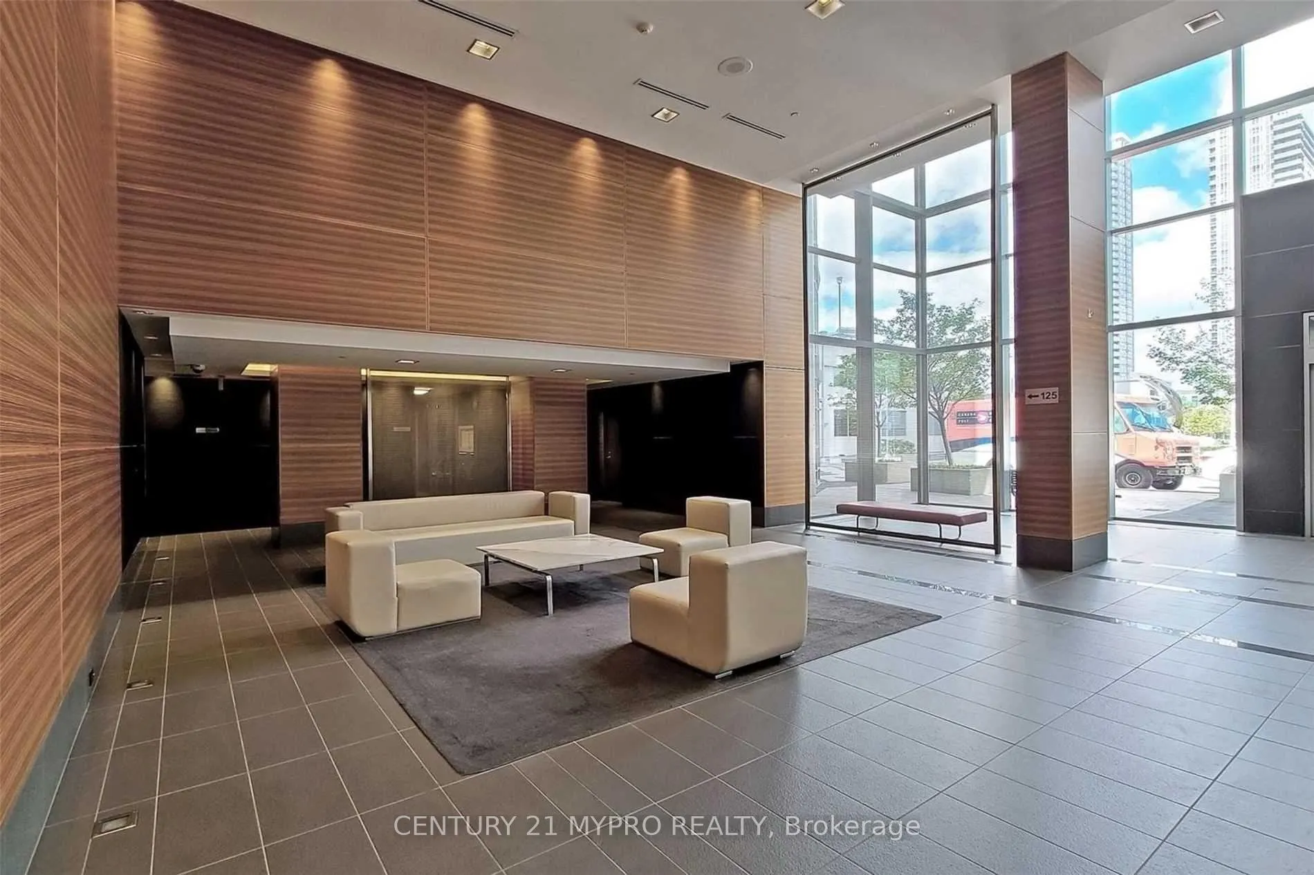 Photo 2 of Unit 1621, 135 Village Green Square, Scarborough, Agincourt South-Malvern West — HOMEH