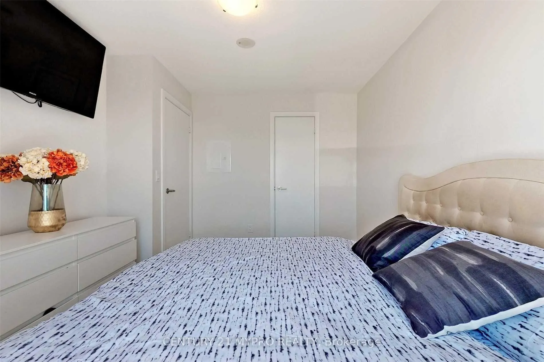Photo 13 of Unit 1621, 135 Village Green Square, Scarborough, Agincourt South-Malvern West — HOMEH