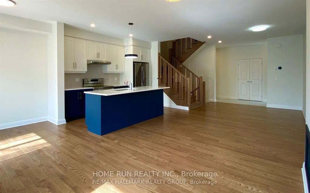 Photo 7 of 25 Kinver Private, Ottawa, Bel Air Heights — HOMEH