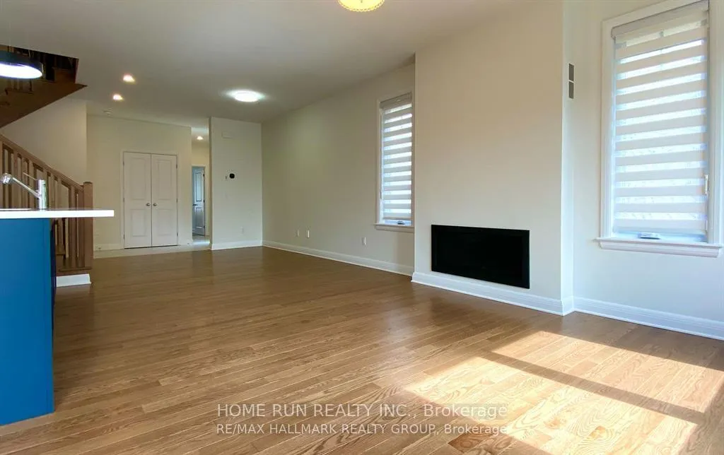Photo 8 of 25 Kinver Private, Ottawa, Bel Air Heights — HOMEH
