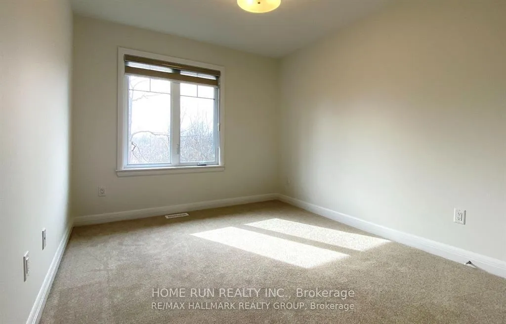 Photo 17 of 25 Kinver Private, Ottawa, Bel Air Heights — HOMEH